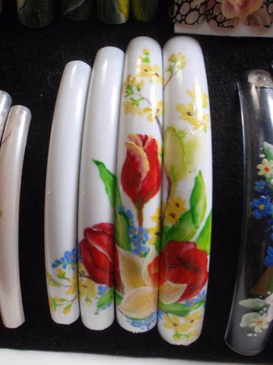 155751_182508735094621_100000064864582_669463_1117359_n - unghii adunate 4