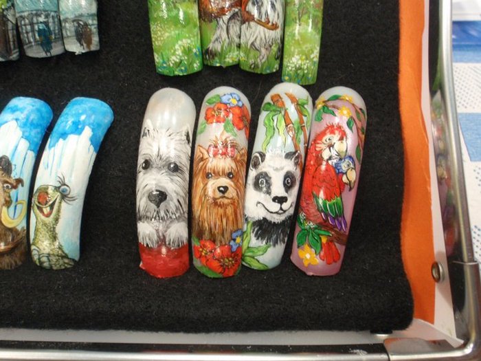 163151_182508558427972_100000064864582_669458_3598599_n