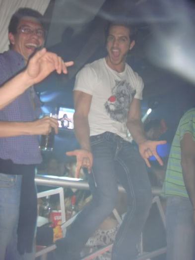 1zm1lao - Eugenio Siller