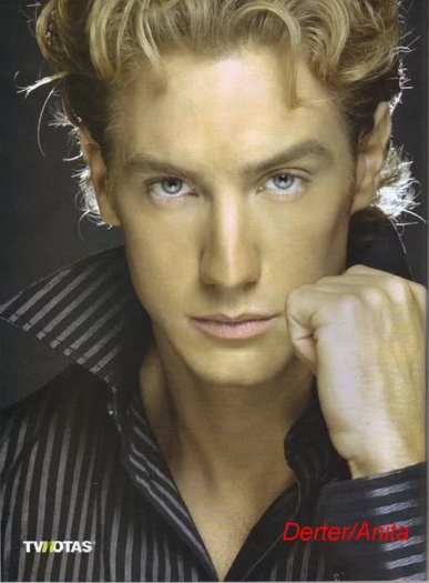 2ur6kp4 - Eugenio Siller