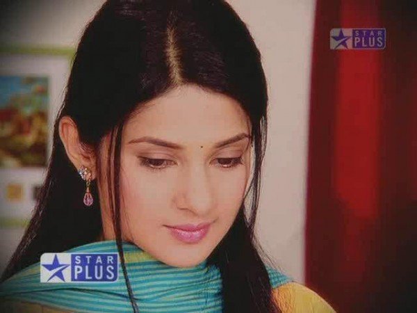 Jennifer_Winget_1260440629_1