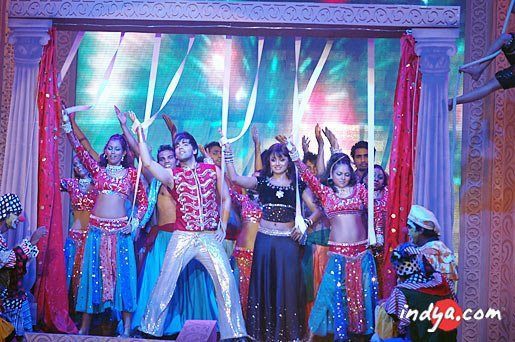 255011_179141505475601_100001392595271_486178_5176439_n - xxKinshuk Mahajan si Parul Chauhan-Ranvir si Raginixx