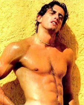 989073 - Gabriel Soto