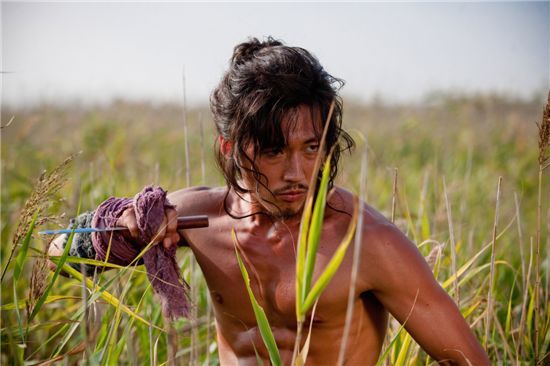 REVIEW-Premiere-episode-of-KBS2-TV-series-Chuno