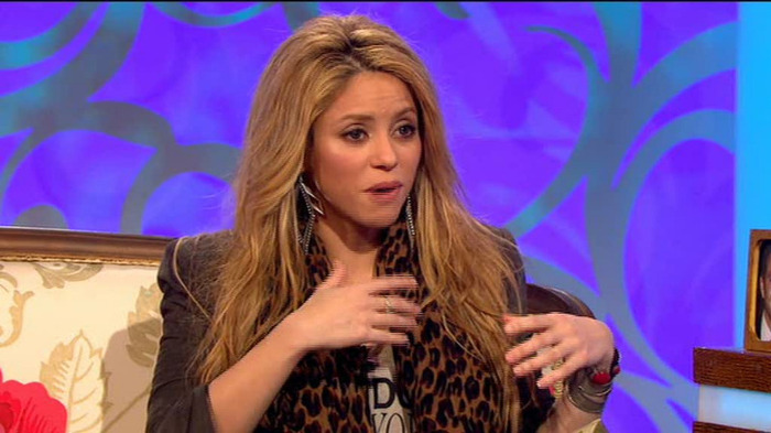 Shakira (63)