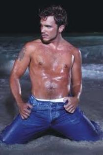 images (15) - Ismael La Rosa