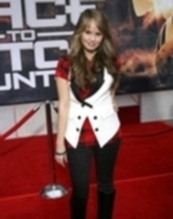 45820878_VIPREUPKI - sedinta foto debby ryan4