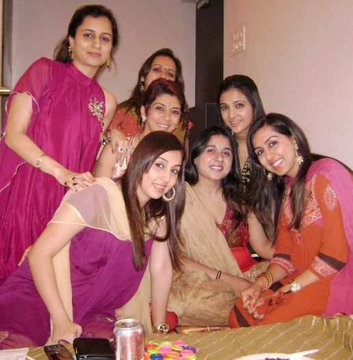 249795_110928205663949_100002403090932_107473_136152_n - xxShilpa Anandxx