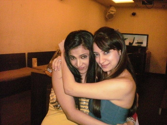 251324_110909422332494_100002403090932_107282_3815252_n - xxShilpa Anandxx