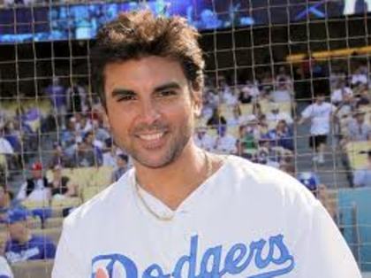 images (13) - Jorge Luis Pila