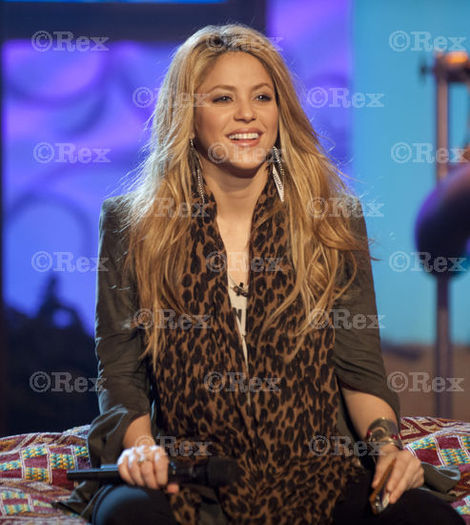 Shakira (35) - x - Shakira