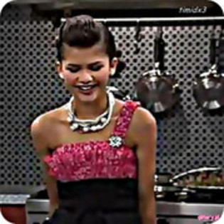 43538240_CCTXJNMMQ - zendaya-coleman