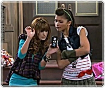 43533663_GUDFCZJRY - zendaya-coleman