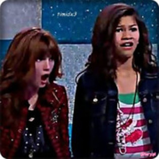 43533614_IOHCZVTZM - zendaya-coleman