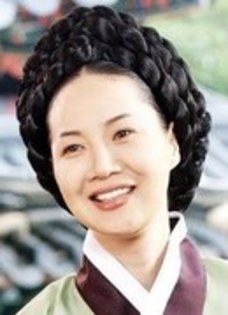 Dna Han (1) - Doamna Choi si Doamna Chan