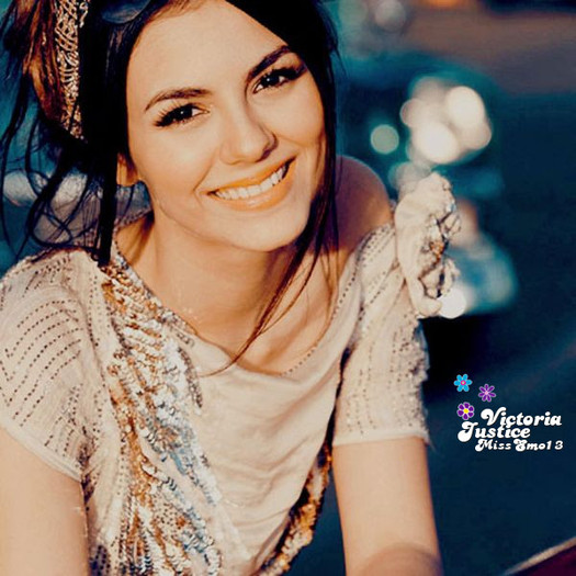 Hey ChriSs! [intrand in casa ca un fulger]