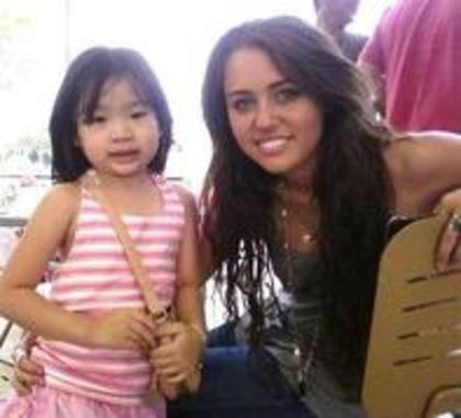 QNUFYOPEQIRMJCISUZJ - poze miley rare