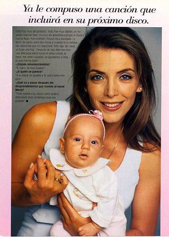 abeautifulmother2js - Laura Flores