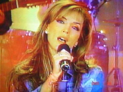 disconuevo9ch - Laura Flores