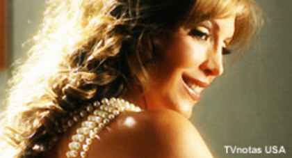 laura_flores_embarazada_stg - Laura Flores