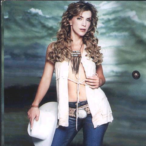 lauraflores2567ay - Laura Flores