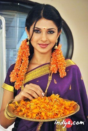 166655_188853854473667_188816977810688_701557_7325153_n - xxJennifer Winget-Ridhima xx