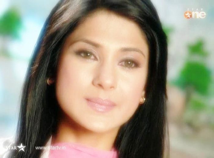 240173_225512537474465_188816977810688_999903_5749065_o - xxJennifer Winget-Ridhima xx