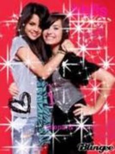 33685650_MYYBHVDQL - poze selly si demi glittery