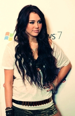 Miley Cyrus poza 15