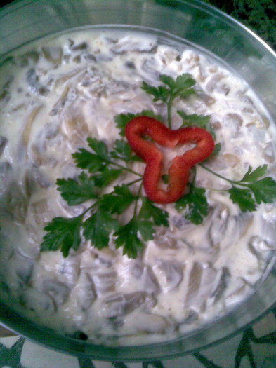 salata cu ciuperci si usturoi