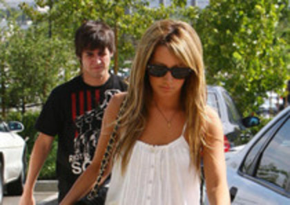 37341313_WCWRFOMRC - ashley tisdale