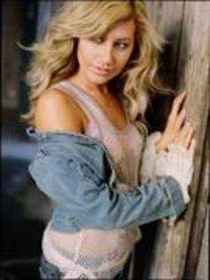 37342298_WVIPYCDWG - ashley tisdale