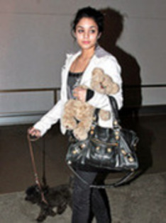 45823791_XNXPOQOLF - vanessa hudgens