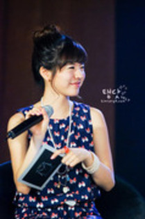 actrite care canta (12)