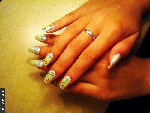 Pictura_Pe_Unghii_med