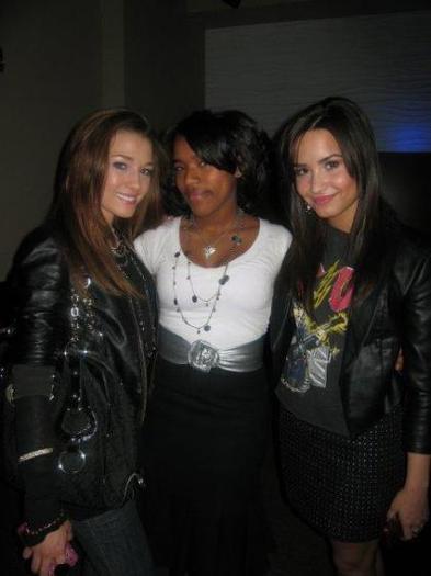 tumblr_kykw3y49cf1qadbw2o1_500 - demi lovato poze rare