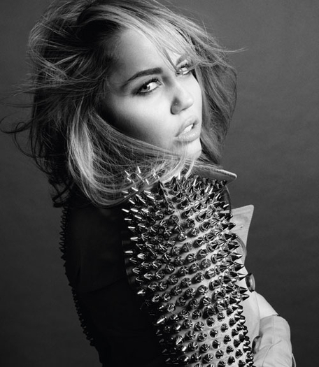 mileyshoptheshoot021115