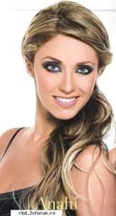 images (21) - poze Anahi