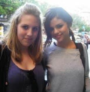 images (19) - selena gomez monte carlo