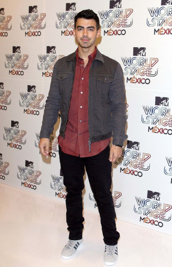 Joe+Jonas+Joe+Jonas+2011+MTV+World+Stage+Mexico+9MPpwyCiIe1l - Joe Jonas at the 2011 MTV World Stage Mexico Press Conference