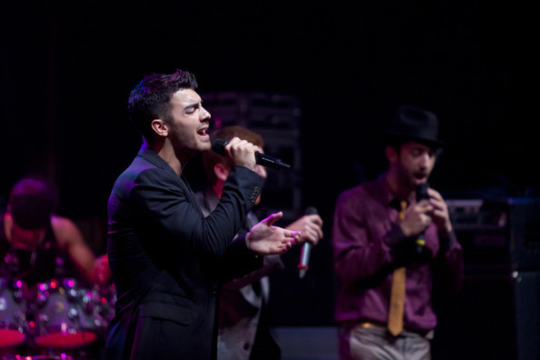 Joe+Jonas+MTV+Concert+Benefit+Lifebeat+eTryT_OkSJLl - MTV s Concert To Benefit Lifebeat