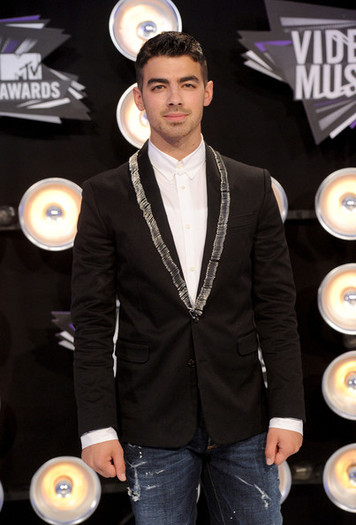 Joe+Jonas+2011+MTV+Video+Music+Awards+Arrivals+1ZPjm7icV0Rl