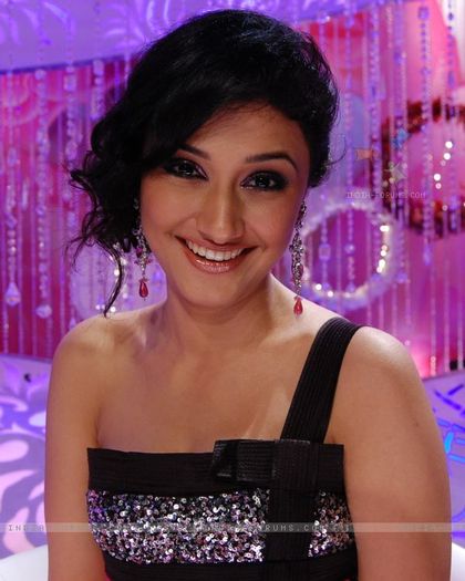 93531-ragini-khanna-contestant-of-tv-show-meethi-chhoorii-no-1 - Ragini Khanna