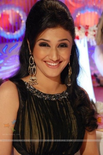 94756-ragini-khanna-at-meethi-chhoorii-no-1