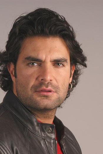 4328247 - Mauricio Islas