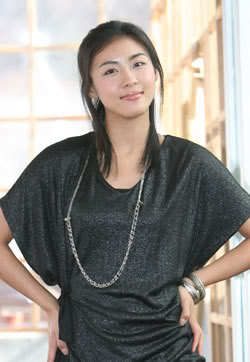 Ha-Ji-Won-03