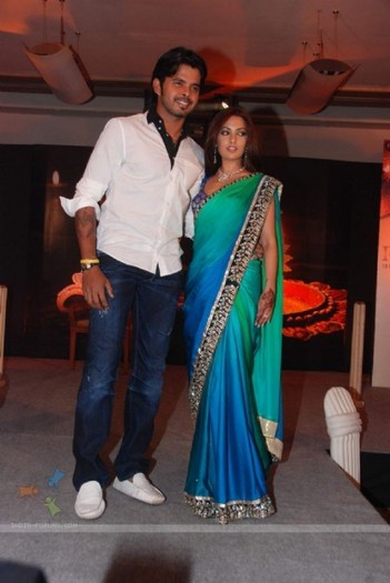 118878-riya-sen-and-sreesanth-promotes-gitanjali-rivaaz-collection-at