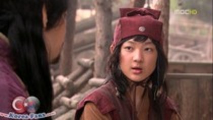 39251044_LYGPPTHKN - Legendele palatului Kim Suro regele de fier