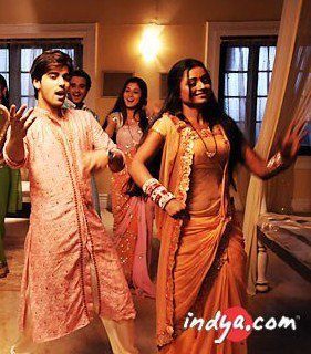 44188_159321407419713_152216818130172_429009_3646099_n - xxKinshuk Mahajan si Parul Chauhan-Ranvir si Raginixx