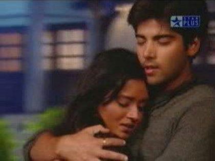 164186_184122348272952_152216818130172_590126_2549819_n - xxKinshuk Mahajan si Parul Chauhan-Ranvir si Raginixx